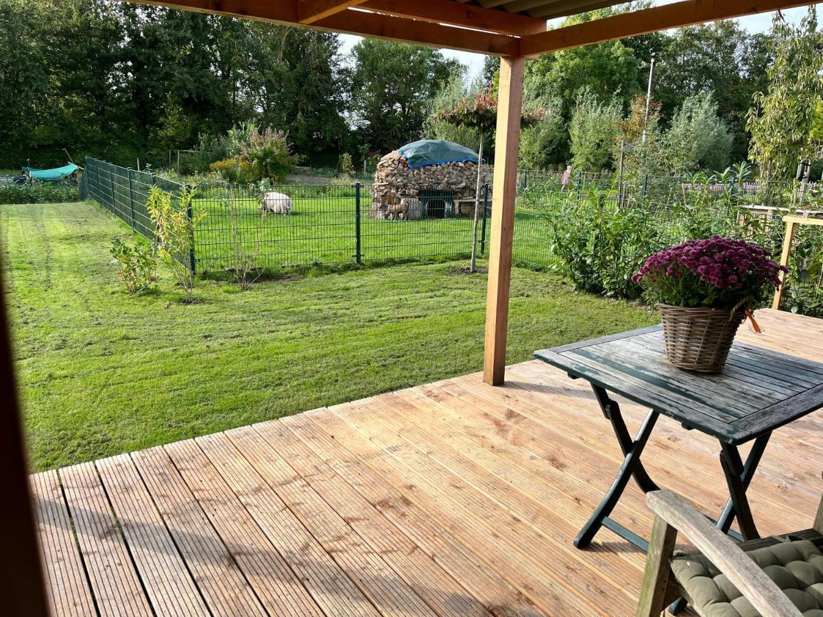 Zuid-Scharwoude Vrijstaand Chalet Met Veel Buitenruimte En Veranda מראה חיצוני תמונה