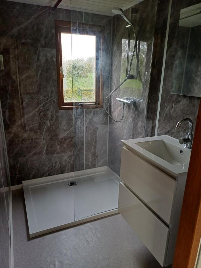 Zuid-Scharwoude Vrijstaand Chalet Met Veel Buitenruimte En Veranda מראה חיצוני תמונה