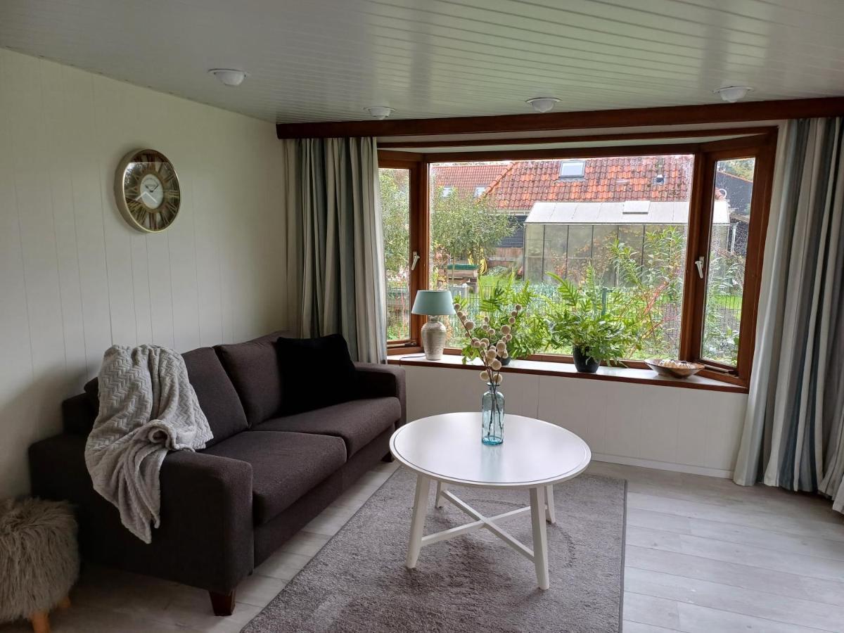 Zuid-Scharwoude Vrijstaand Chalet Met Veel Buitenruimte En Veranda מראה חיצוני תמונה