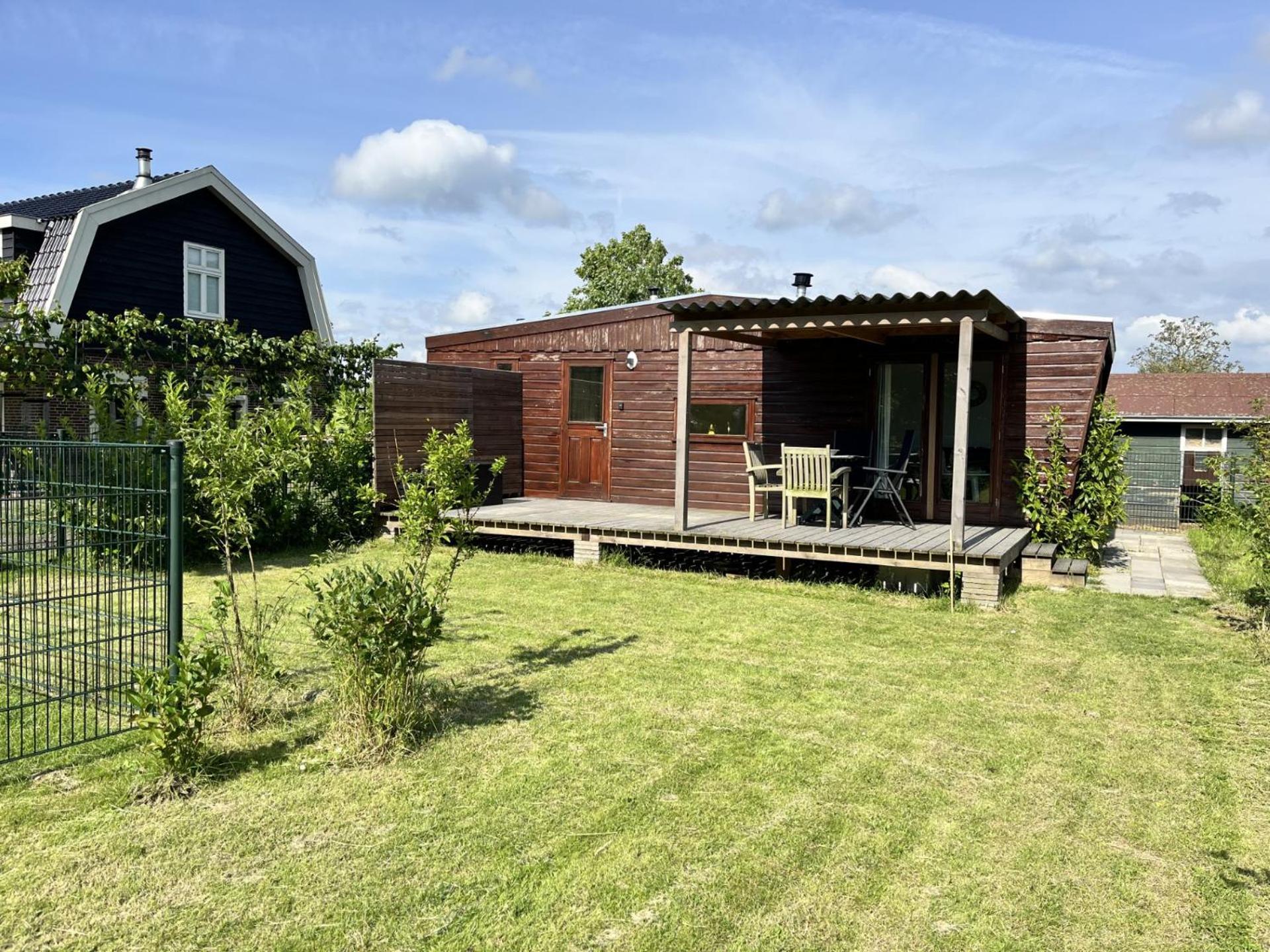 Zuid-Scharwoude Vrijstaand Chalet Met Veel Buitenruimte En Veranda מראה חיצוני תמונה