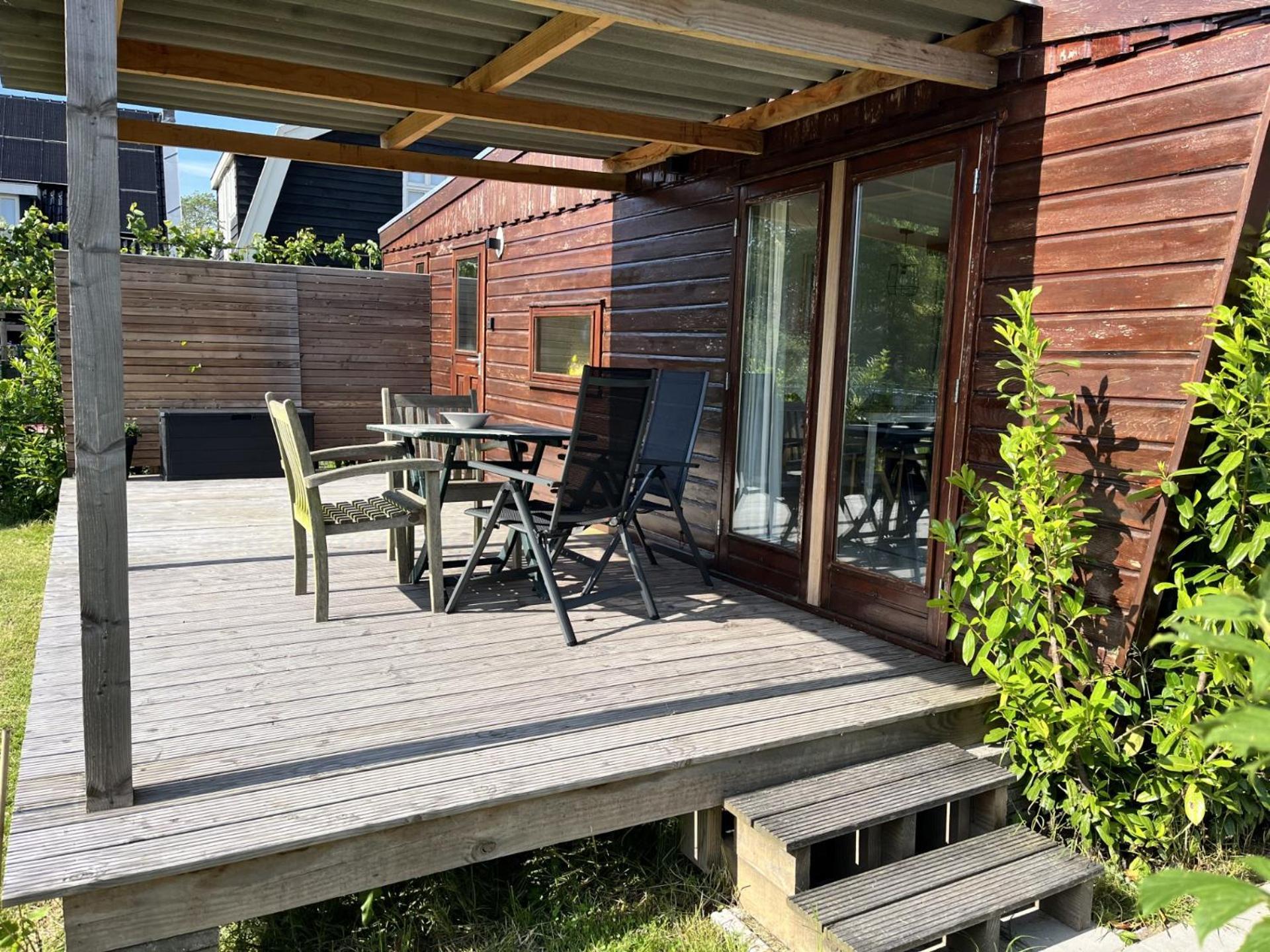 Zuid-Scharwoude Vrijstaand Chalet Met Veel Buitenruimte En Veranda מראה חיצוני תמונה